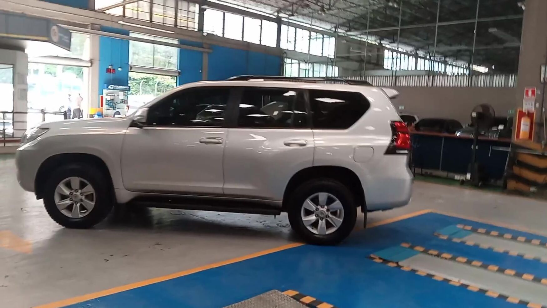 Toyota - Prado - 2019 image number 8