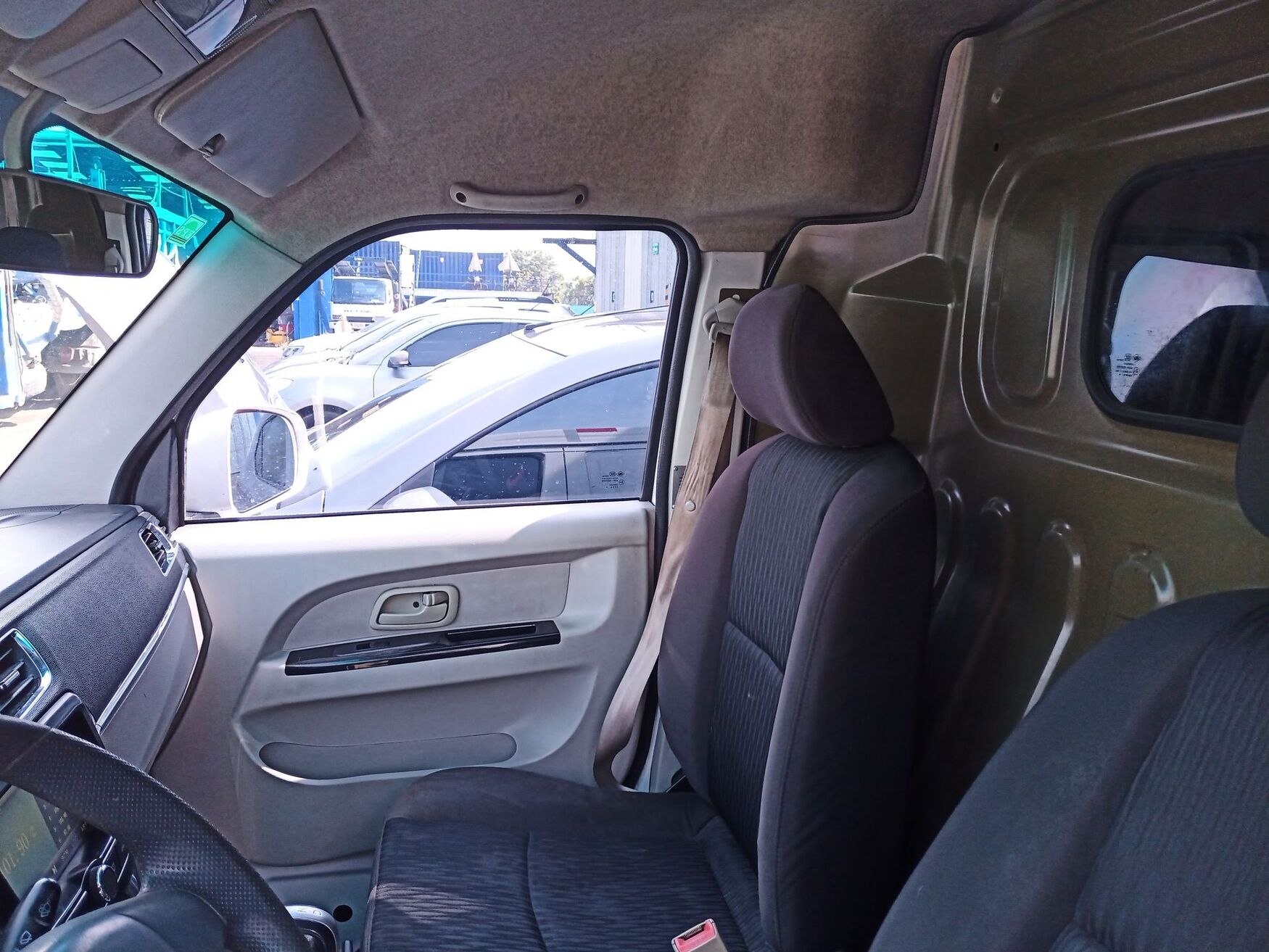 Dongfeng - E-Cargo 1T - 2021 image number 3