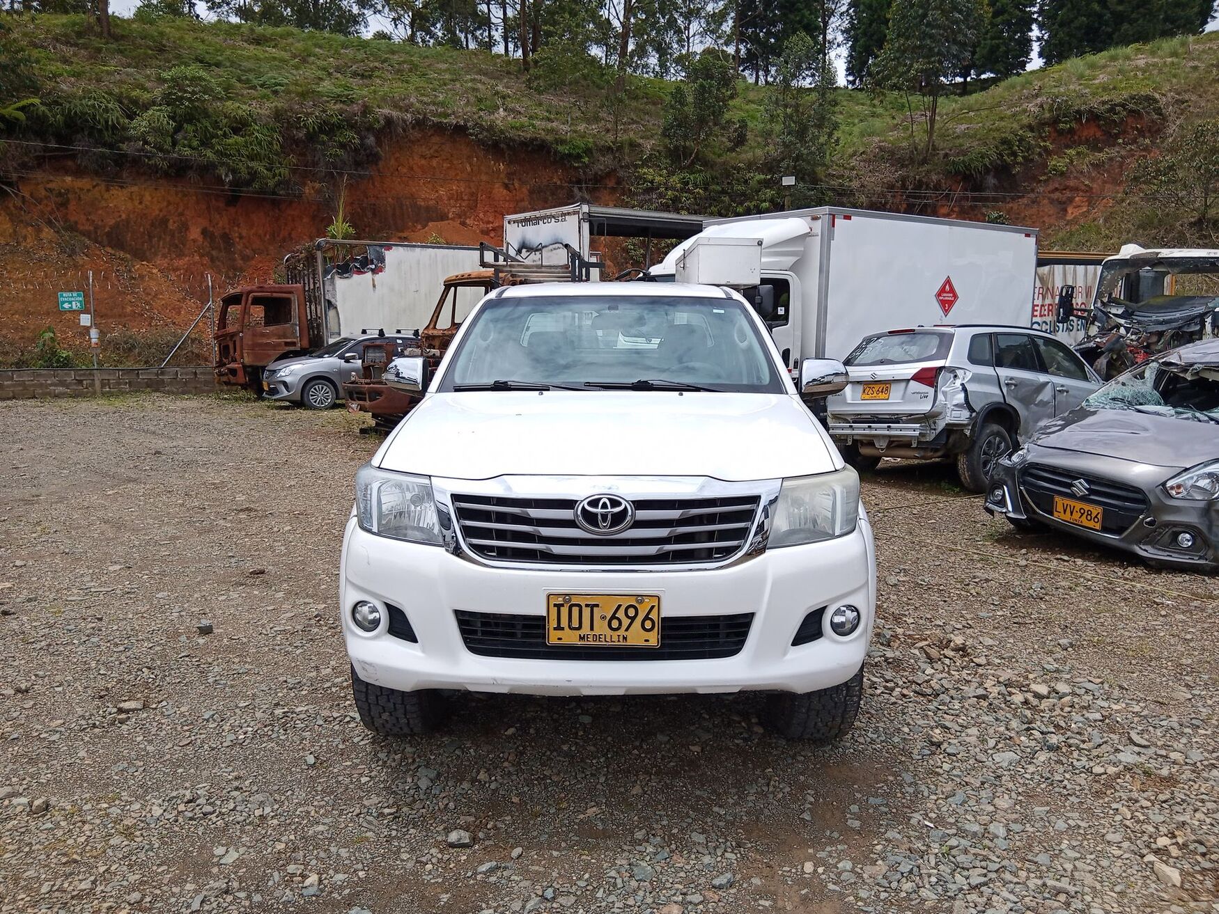 Toyota - Hilux - 2016 image number 4