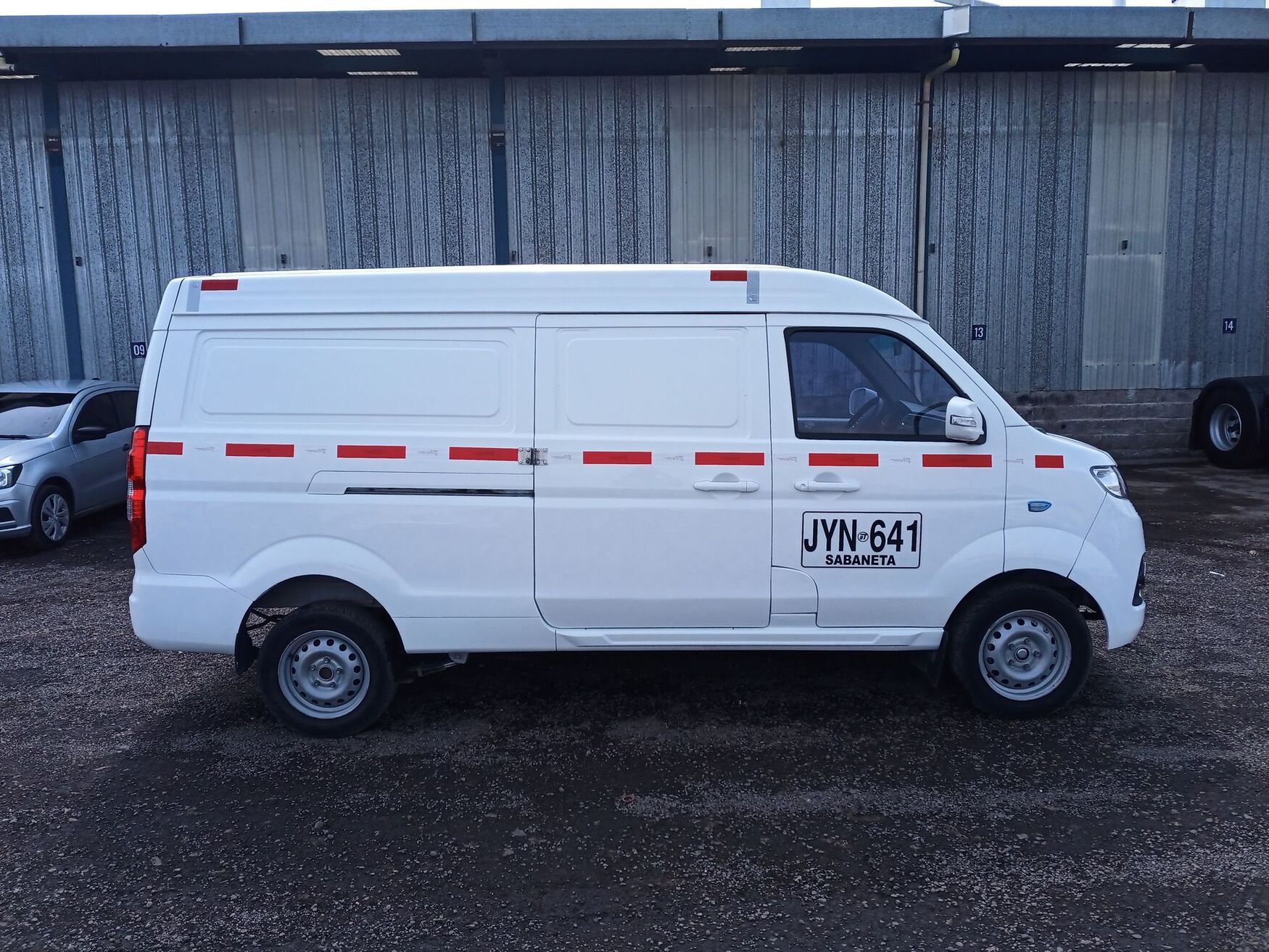 Dongfeng - E-Cargo 1T - 2021 image number 10