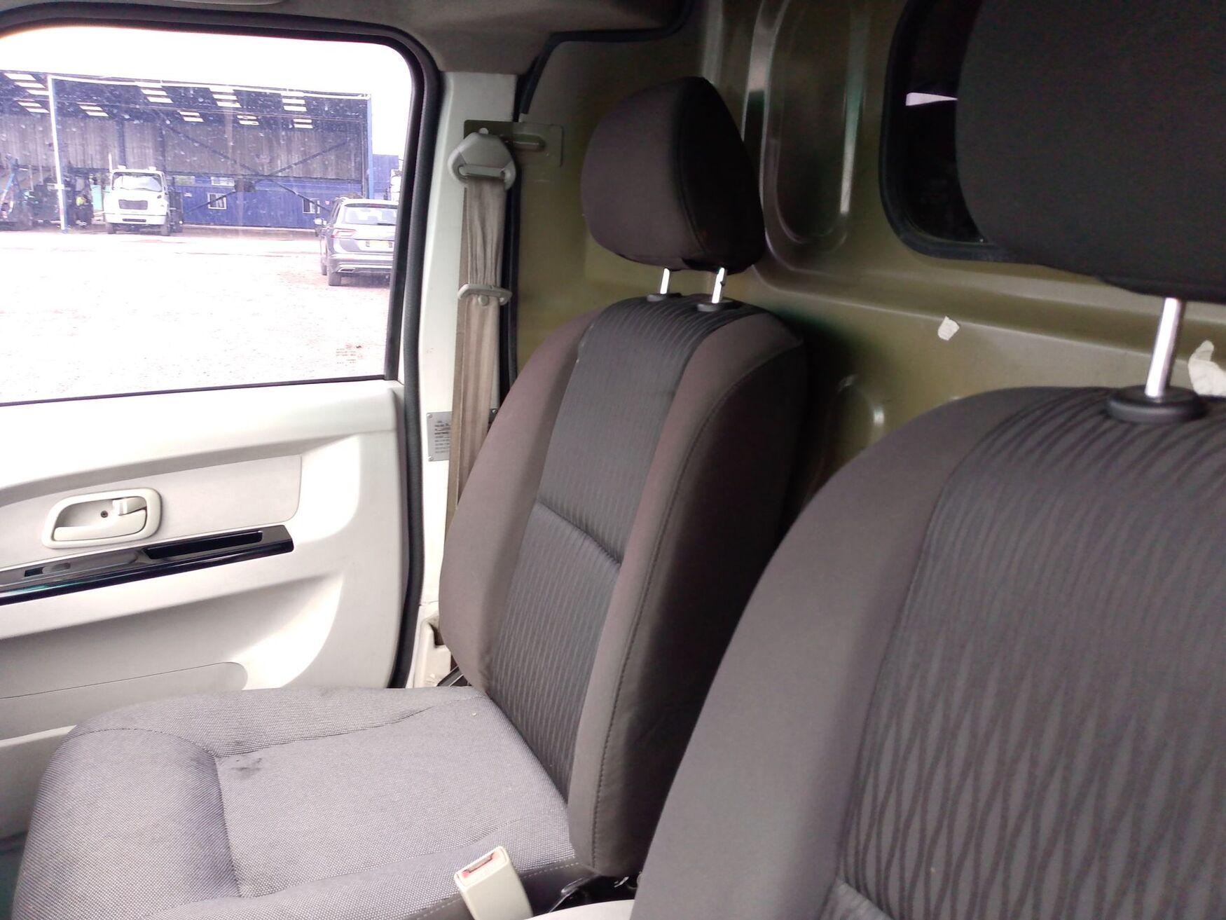 Dongfeng - E-Cargo 1T - 2021 image number 3