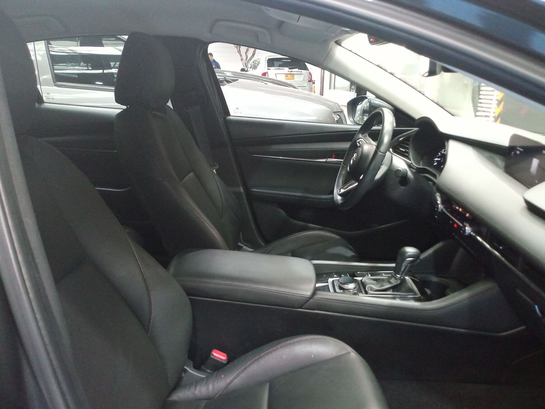 Mazda - 3 - 2021 image number 2