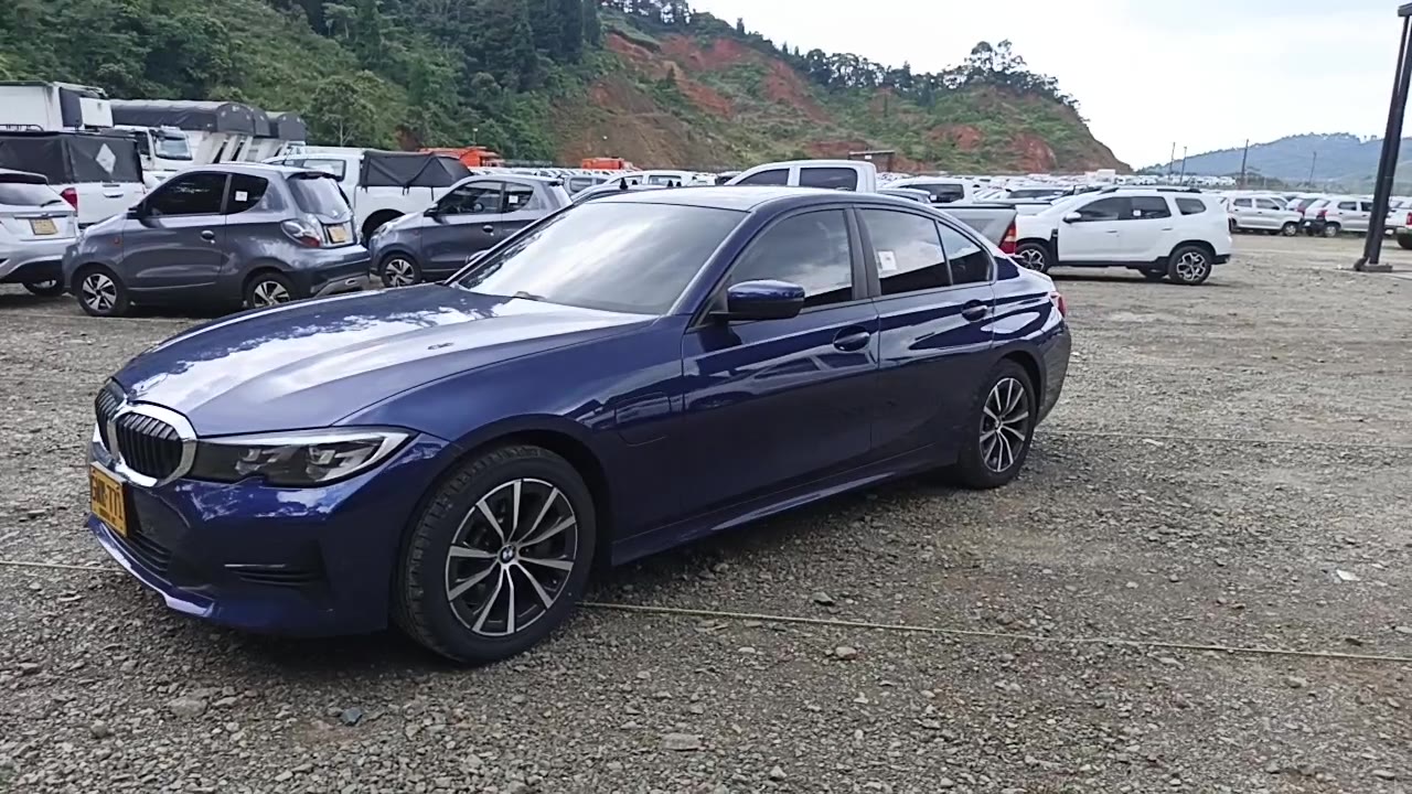 BMW - 330e - 2020 image number 5